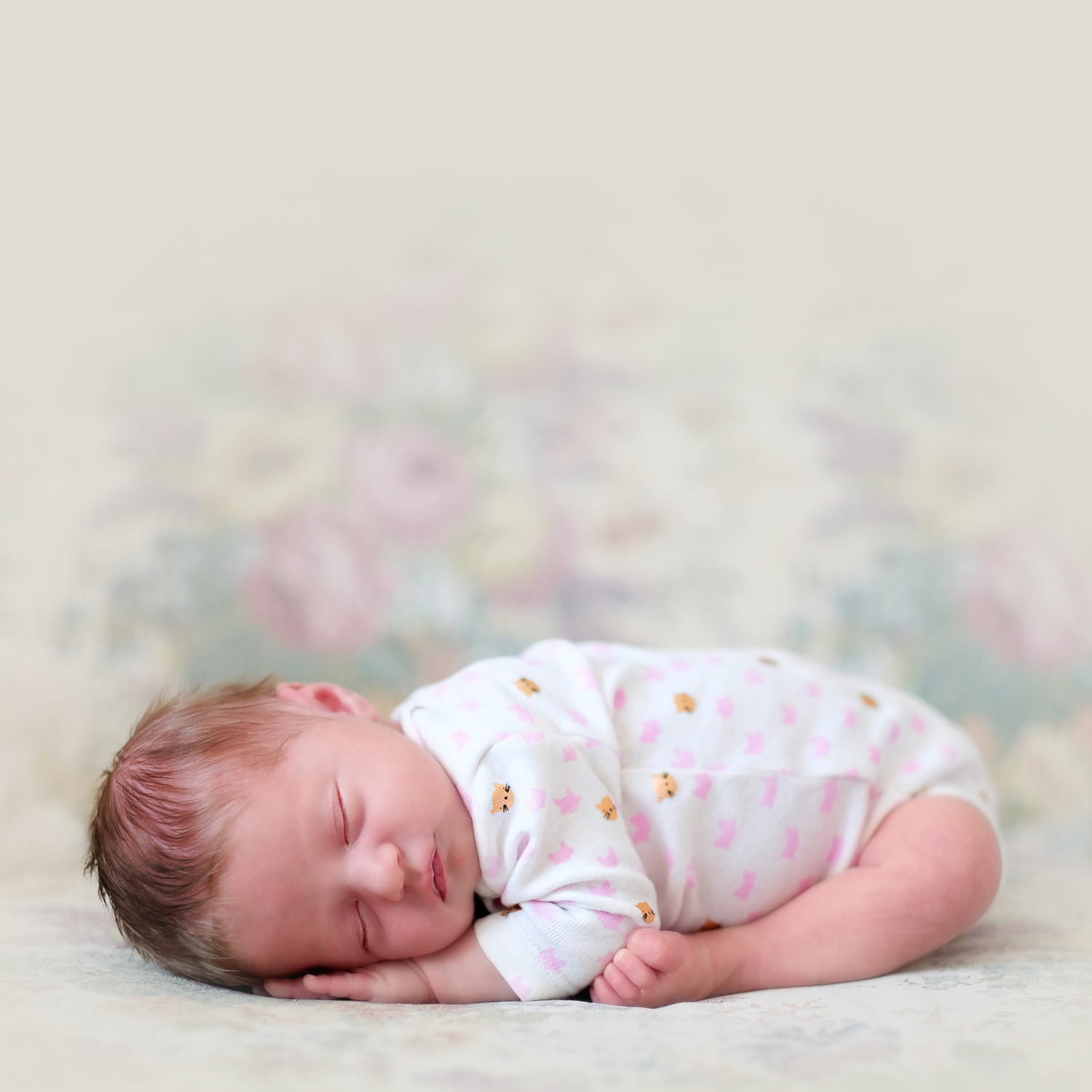 Newborn girls (0-9 months)