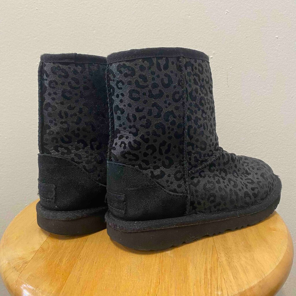 UGG Classic Leopard Print Boots, Girls Size 2