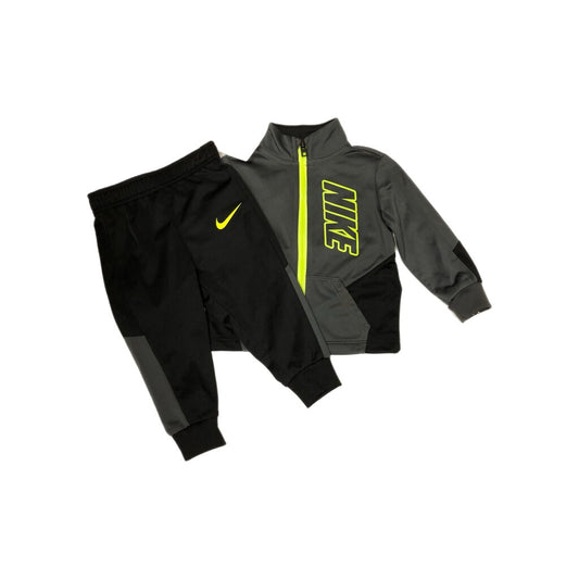 NEW Nike 2pc jogger set, 12 months